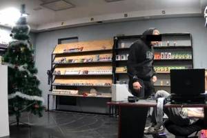 За один вечер в Брянске уголовник из Москвы совершил грабеж и кражу