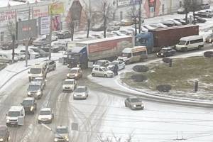 В Брянске из-за аварии на Стальзаводе образовалась пробка