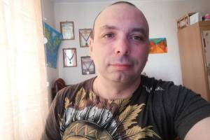 Брянский журналист побрился в знак благодарности медикам