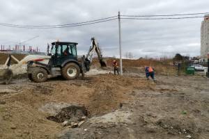 В Брянске на переулке Пилотов продолжается борьба с проседанием грунта