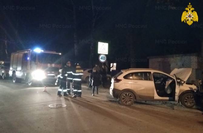 В вечерней аварии в центре Брянска пострадал человек