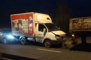 В Супонево в тройное ДТП попали грузовик, ГАЗель и легковушка
