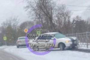 В Клинцах первый снегопад застал врасплох автомобилистов