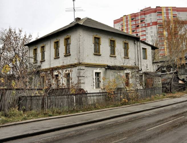 В Бежицком районе Брянска снесли вековое здание