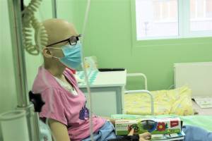 Общественники помогли брянской девочке пройти химиотерапию