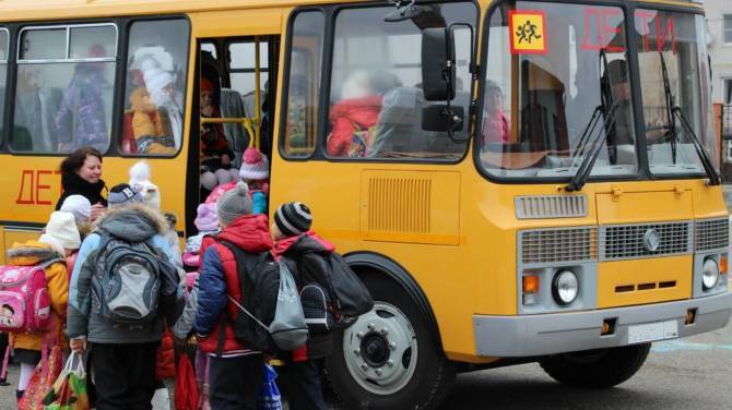 Стародубских школьников прокатили на опасном автобусе