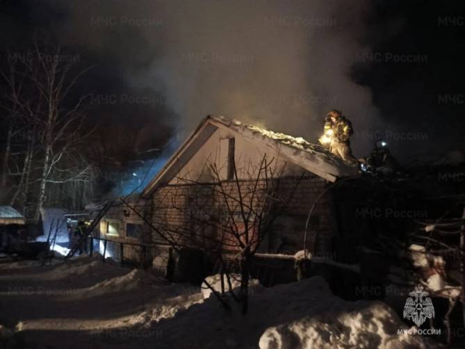 В брянском селе Супонево сгорел жилой дом