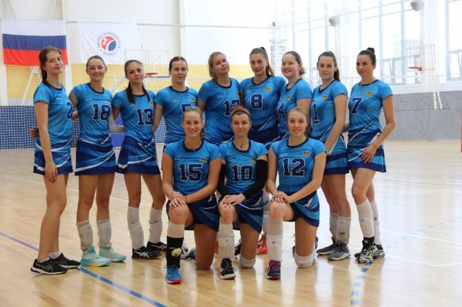 Брянские волейболистки отправились на турнир в Курск