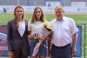 Брянская легкоатлетка Виктория Васейкина стала мастером спорта международного класса