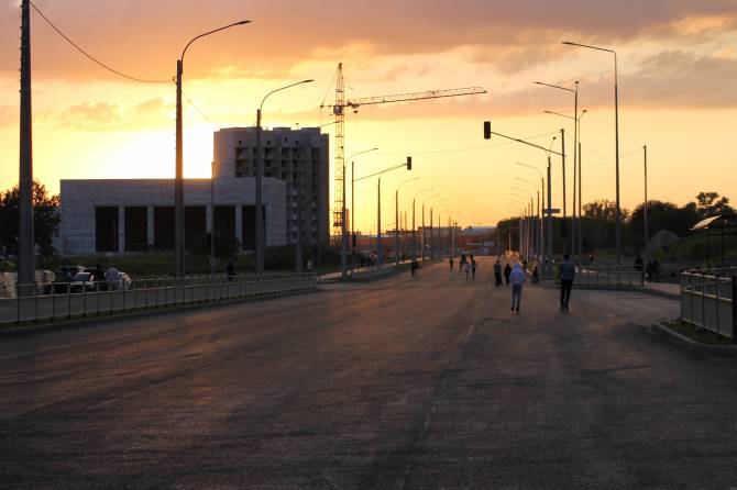 В Брянске установили светофоры на новой дороге по улице Советской