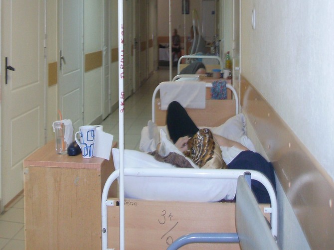 В брянской больнице назвали нормой размещение пациентов в коридоре