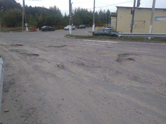 Брянская прокуратура потребовала отремонтировать убитую дорогу в Ивановке
