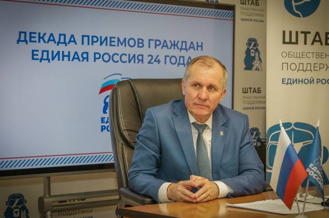 Жители Брянска попросили мэра убрать свалку на улице Ромашина