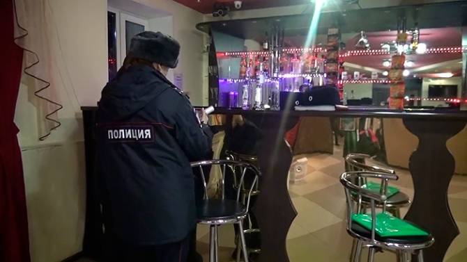 В Дятьково хозяйка кафе не смогла подкупить полицейского взяткой в 100 тысяч рублей