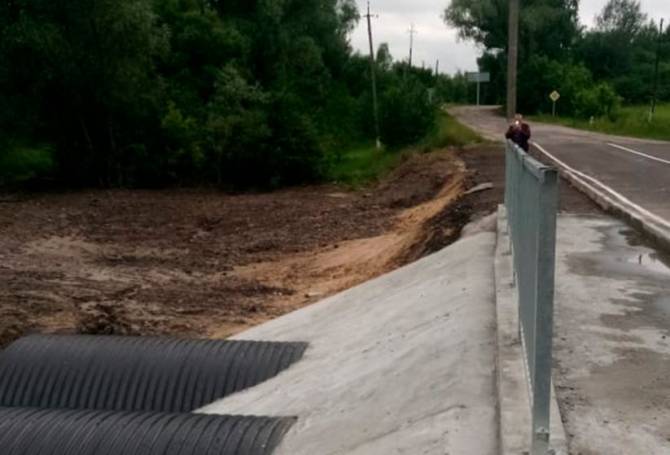 Под Новозыбковом завершается ремонт моста в деревне Дубровка