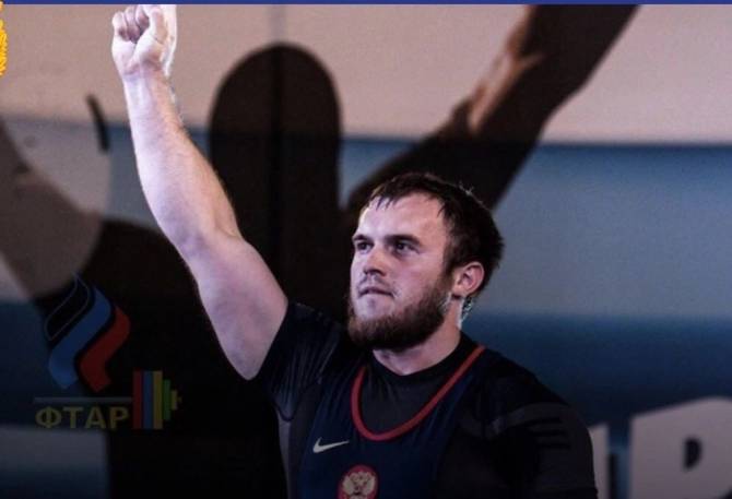 Брянский тяжелоатлет привёз три «золота» с чемпионата России