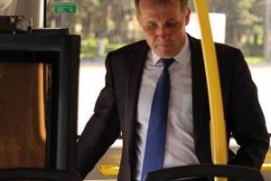 Мэр Брянска потребовал незаметно заменить маршрутки автобусами