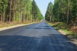 В Брянской области заасфальтировали трассу на границе с Калугой