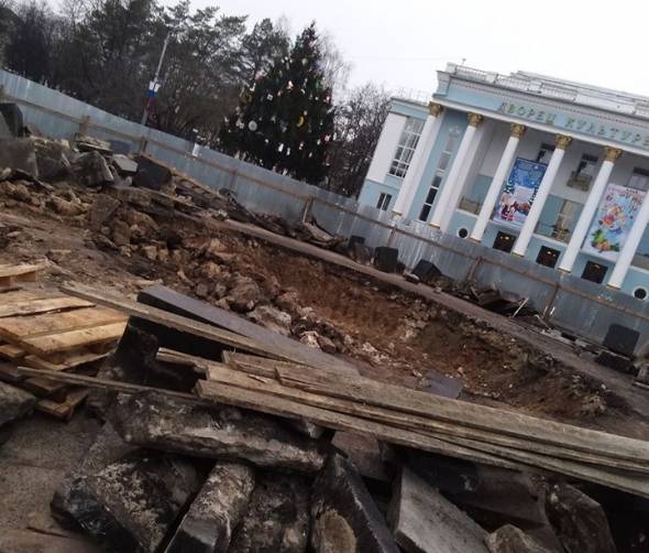 В Брянске снесли постамент памятника Ленину возле ДК БМЗ
