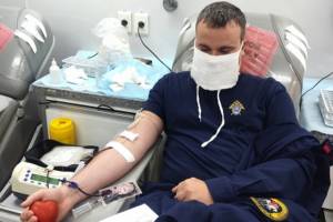 Брянские следователи сдали донорскую кровь для военных российской армии