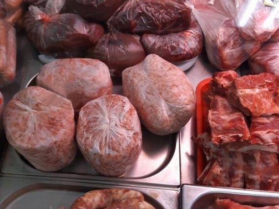 В брянских магазинах нашли опасную мясную продукцию