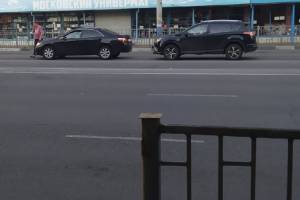 В Брянске на въезде в Бежицу столкнулись две иномарки