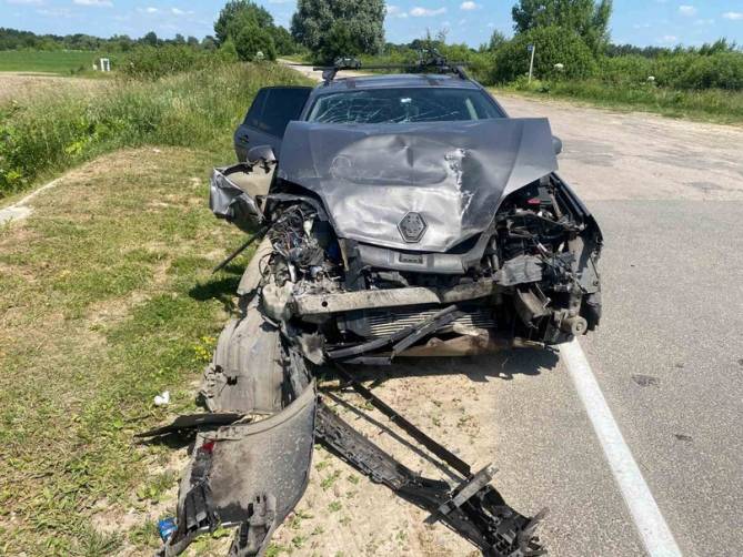 Под Унечей водитель Renault врезался в Lada и разбил голову 45-летнему мужчине