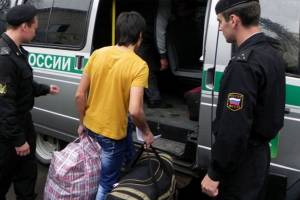 Брянские приставы с начала года выдворили 94 нелегальных мигранта