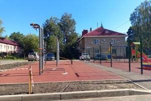 В Бежицком районе Брянска построили спортплощадки во дворах по Камозина и Орловской