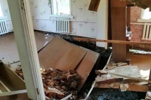 В Новозыбкове опубликовали фото из погружающегося в подземелье дома