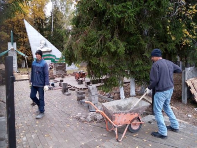 В брянском селе Смелиж началась реконструкция воинского мемориала