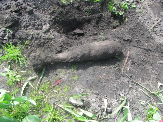 В поле возле Карачева нашли минометную мину