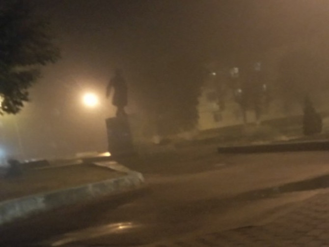 На Брянск вечером опустился сильный туман