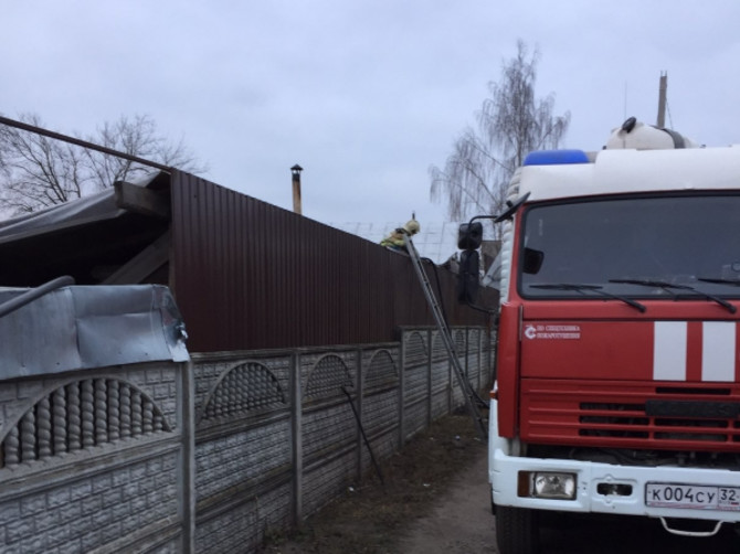 В Брянске на улице Волочаевской произошел пожар