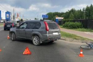 В Брянске 9-летний мальчик с велосипедом попал под машину