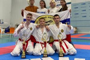 Брянские каратисты завоевали три медали на всероссийской спартакиаде