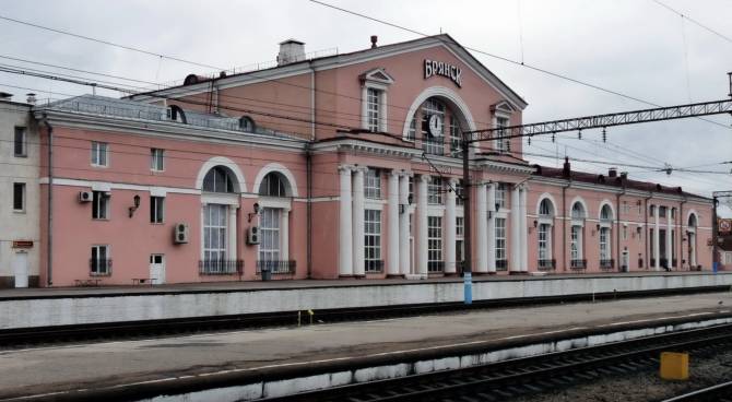 Прокуратура потребовала от РЖД починить платформы на вокзале Брянска