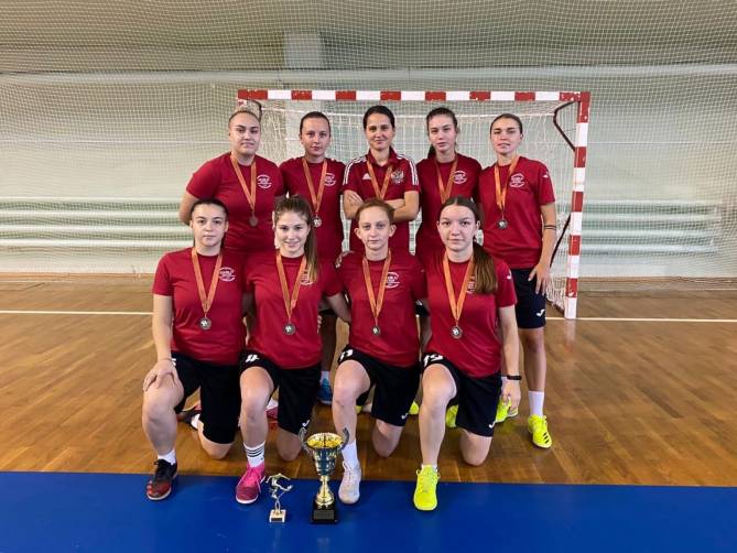 Брянские девушки взяли бронзу на турнире по мини-футболу в Орле
