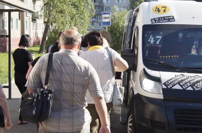 «Коллапс не произошёл»: в Брянске пассажиры потеряли любимые маршрутки