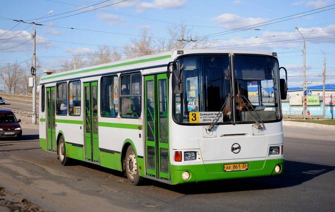 В Брянске сохранили дополнительные рейсы автобуса №3