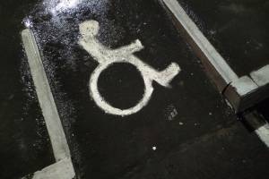 В Климовском районе женщину-инвалида оставили без коляски