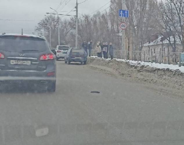 В Брянске на проспекте Московском столкнулись две легковушки