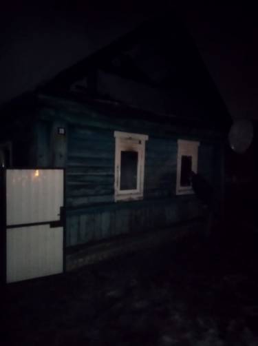 В Трубчевске сгорел дом: есть пострадавшие