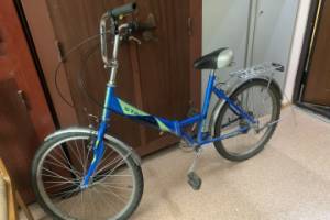 В Брянске 50-летний уголовник украл велосипед из подъезда многоэтажки