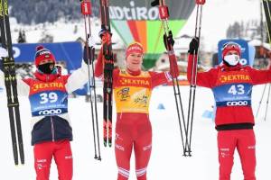 Брянский лыжник Большунов выиграл гонку раздельным старом на «Тур де Ски»