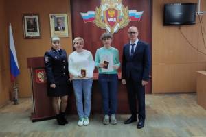 В Брянске пятерым жителям ДНР и ЛНР вручили российские паспорта