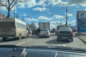 В Брянске на улице Авиационной произошла авария