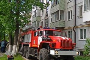 В Клинцах во время пожара в пятиэтажке спасли 16 жильцов