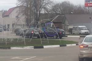 В Клинцах возле автостанции столкнулись две легковушки