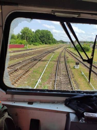 В Унечском районе неизвестные пытались подорвать поезд